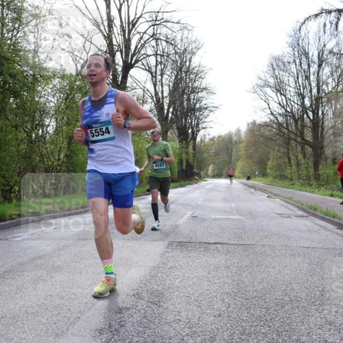 12.04.2026 - 45. Internationalen Wilhelmsburger Insellauf Yannick Fuchs http://msf.ph/oto/9475887 12.04.2026 10:09:34 Laufen 5554, 4583 meine-sportfotos.de