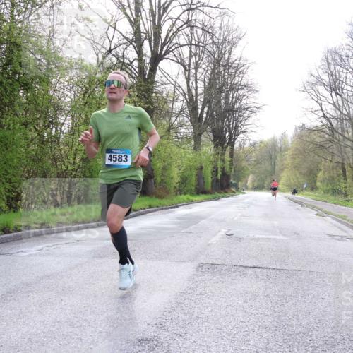 12.04.2026 - 45. Internationalen Wilhelmsburger Insellauf Yannick Fuchs http://msf.ph/oto/9475898 12.04.2026 10:09:35 Laufen 4583 meine-sportfotos.de