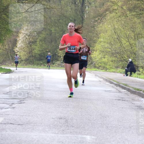 12.04.2026 - 45. Internationalen Wilhelmsburger Insellauf Yannick Fuchs http://msf.ph/oto/9475940 12.04.2026 10:09:39 Laufen 3644, 3262, 41 meine-sportfotos.de