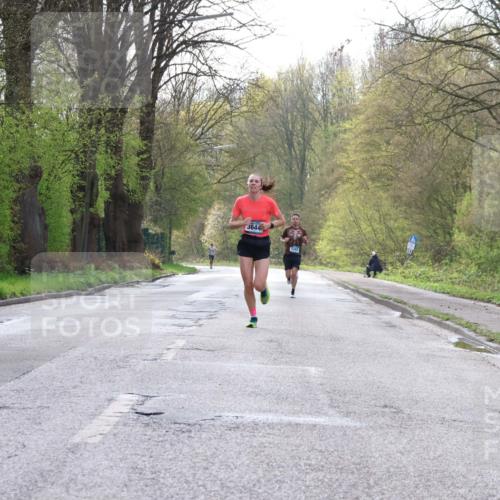 12.04.2026 - 45. Internationalen Wilhelmsburger Insellauf Yannick Fuchs http://msf.ph/oto/9475960 12.04.2026 10:09:41 Laufen 3644, 3262 meine-sportfotos.de