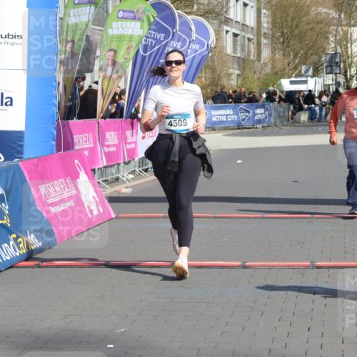 12.04.2026 - 45. Internationalen Wilhelmsburger Insellauf Strokosch-Dieckow http://msf.ph/oto/9475963 12.04.2026 11:33:31 Ziel 3474, 4509, 2230 meine-sportfotos.de