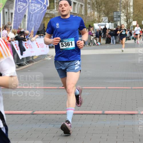 12.04.2026 - 45. Internationalen Wilhelmsburger Insellauf Strokosch-Dieckow http://msf.ph/oto/9475990 12.04.2026 12:56:06 Ziel 5109, 5361, 4811, 4728 meine-sportfotos.de