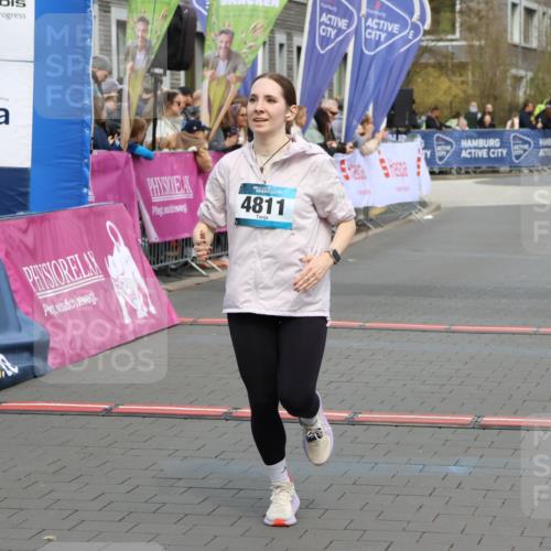 12.04.2026 - 45. Internationalen Wilhelmsburger Insellauf Strokosch-Dieckow http://msf.ph/oto/9476038 12.04.2026 12:56:08 Ziel 5109, 5361, 4811, 4728, 3315, 5463 meine-sportfotos.de