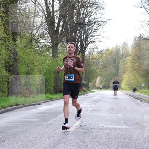 12.04.2026 - 45. Internationalen Wilhelmsburger Insellauf Yannick Fuchs http://msf.ph/oto/9476044 12.04.2026 10:09:48 Laufen 3262 meine-sportfotos.de
