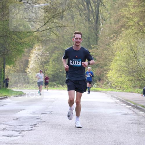 12.04.2026 - 45. Internationalen Wilhelmsburger Insellauf Yannick Fuchs http://msf.ph/oto/9476066 12.04.2026 10:09:51 Laufen 4117, 41 meine-sportfotos.de