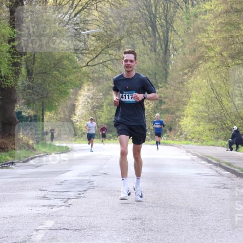12.04.2026 - 45. Internationalen Wilhelmsburger Insellauf Yannick Fuchs http://msf.ph/oto/9476078 12.04.2026 10:09:52 Laufen 4117, 41 meine-sportfotos.de