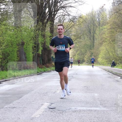 12.04.2026 - 45. Internationalen Wilhelmsburger Insellauf Yannick Fuchs http://msf.ph/oto/9476107 12.04.2026 10:09:54 Laufen 4117 meine-sportfotos.de