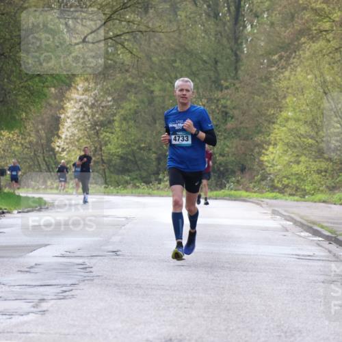 12.04.2026 - 45. Internationalen Wilhelmsburger Insellauf Yannick Fuchs http://msf.ph/oto/9476133 12.04.2026 10:10:05 Laufen 5456, 2017, 4733 meine-sportfotos.de
