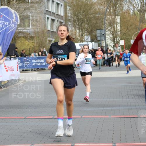 12.04.2026 - 45. Internationalen Wilhelmsburger Insellauf Strokosch-Dieckow http://msf.ph/oto/9476153 12.04.2026 12:56:13 Ziel 4728, 3315, 5463, 4459, 5817 meine-sportfotos.de