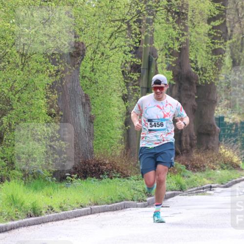 12.04.2026 - 45. Internationalen Wilhelmsburger Insellauf Yannick Fuchs http://msf.ph/oto/9476162 12.04.2026 10:10:07 Laufen 5456 meine-sportfotos.de