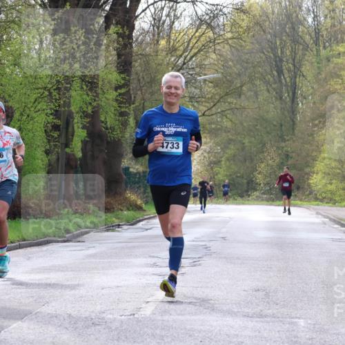 12.04.2026 - 45. Internationalen Wilhelmsburger Insellauf Yannick Fuchs http://msf.ph/oto/9476180 12.04.2026 10:10:09 Laufen 5456, 2017, 4733 meine-sportfotos.de