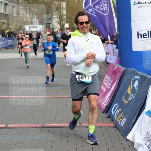 12.04.2026 - 45. Internationalen Wilhelmsburger Insellauf Strokosch-Dieckow http://msf.ph/oto/9476184 12.04.2026 12:56:17 Ziel 4459, 5817, 5321, 4311 meine-sportfotos.de