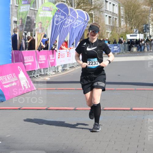 12.04.2026 - 45. Internationalen Wilhelmsburger Insellauf Strokosch-Dieckow http://msf.ph/oto/9476198 12.04.2026 11:33:49 Ziel 2233 meine-sportfotos.de