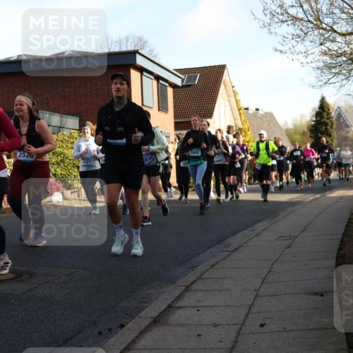 12.04.2026 - 45. Internationalen Wilhelmsburger Insellauf Yannick Fuchs http://msf.ph/oto/9476215 12.04.2026 09:02:58 Laufen 25, 2527, 5842, 1253 meine-sportfotos.de