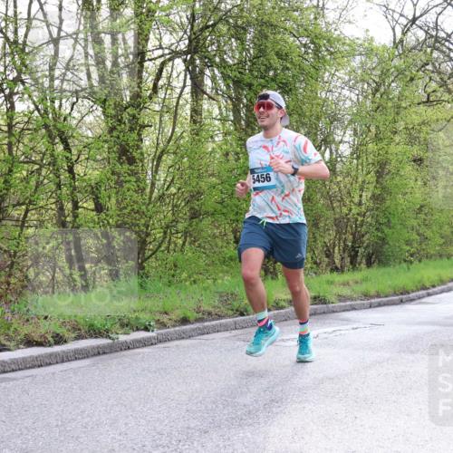 12.04.2026 - 45. Internationalen Wilhelmsburger Insellauf Yannick Fuchs http://msf.ph/oto/9476228 12.04.2026 10:10:13 Laufen 5456 meine-sportfotos.de