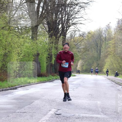 12.04.2026 - 45. Internationalen Wilhelmsburger Insellauf Yannick Fuchs http://msf.ph/oto/9476300 12.04.2026 10:10:25 Laufen 2757 meine-sportfotos.de
