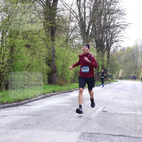 12.04.2026 - 45. Internationalen Wilhelmsburger Insellauf Yannick Fuchs http://msf.ph/oto/9476314 12.04.2026 10:10:26 Laufen 2757 meine-sportfotos.de