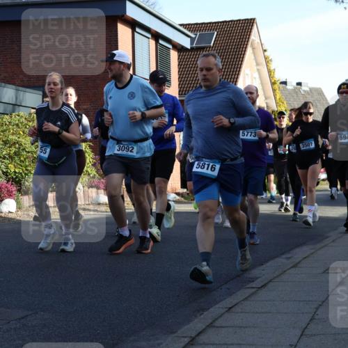 12.04.2026 - 45. Internationalen Wilhelmsburger Insellauf Yannick Fuchs http://msf.ph/oto/9476373 12.04.2026 09:03:12 Laufen 2341, 55, 3092, 5816, 5773, 26, 3507, 5948, 2404, 3342 meine-sportfotos.de