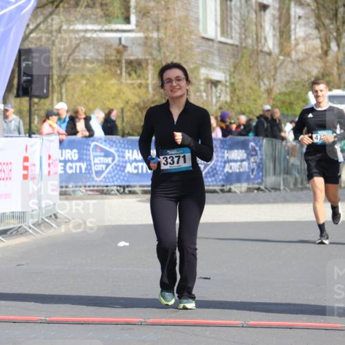 12.04.2026 - 45. Internationalen Wilhelmsburger Insellauf Strokosch-Dieckow http://msf.ph/oto/9476376 12.04.2026 11:35:15 Ziel 3371 meine-sportfotos.de