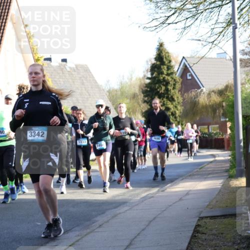 12.04.2026 - 45. Internationalen Wilhelmsburger Insellauf Yannick Fuchs http://msf.ph/oto/9476381 12.04.2026 09:03:15 Laufen 2612, 2240, 3342, 610, 3333, 3690, 2404 meine-sportfotos.de
