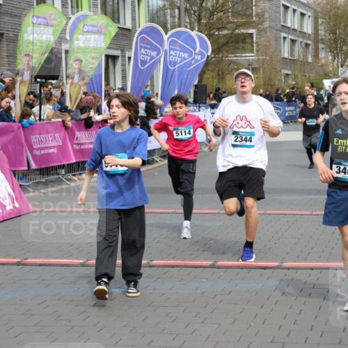 12.04.2026 - 45. Internationalen Wilhelmsburger Insellauf Strokosch-Dieckow http://msf.ph/oto/9476396 12.04.2026 12:56:32 Ziel 5118, 3404, 2344, 5114, 5255, 4269 meine-sportfotos.de
