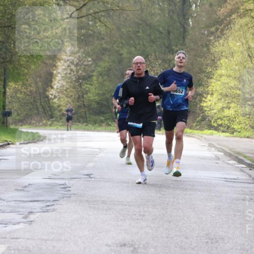 12.04.2026 - 45. Internationalen Wilhelmsburger Insellauf Yannick Fuchs http://msf.ph/oto/9476416 12.04.2026 10:10:37 Laufen 652 meine-sportfotos.de