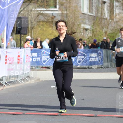 12.04.2026 - 45. Internationalen Wilhelmsburger Insellauf Strokosch-Dieckow http://msf.ph/oto/9476429 12.04.2026 11:35:15 Ziel 3371 meine-sportfotos.de