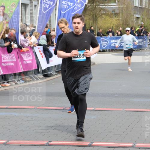 12.04.2026 - 45. Internationalen Wilhelmsburger Insellauf Strokosch-Dieckow http://msf.ph/oto/9476430 12.04.2026 12:56:37 Ziel 5255, 4269, 3627, 5133, 5680 meine-sportfotos.de