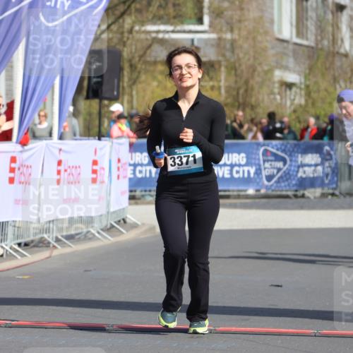 12.04.2026 - 45. Internationalen Wilhelmsburger Insellauf Strokosch-Dieckow http://msf.ph/oto/9476442 12.04.2026 11:35:16 Ziel 3371, 2703 meine-sportfotos.de