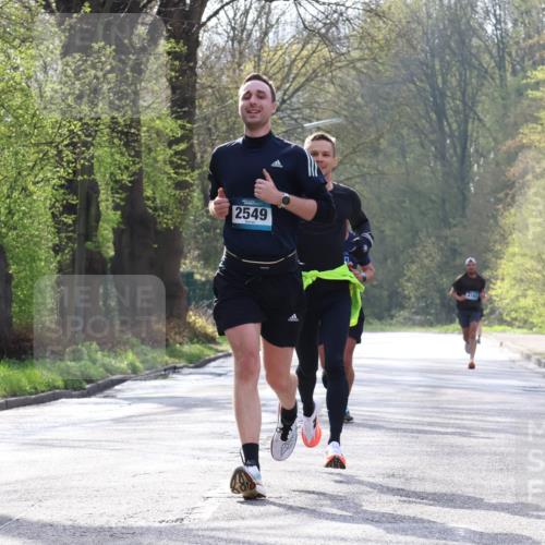 12.04.2026 - 45. Internationalen Wilhelmsburger Insellauf Yannick Fuchs http://msf.ph/oto/9476571 12.04.2026 10:10:58 Laufen 2549 meine-sportfotos.de