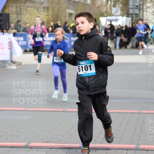 12.04.2026 - 45. Internationalen Wilhelmsburger Insellauf Strokosch-Dieckow http://msf.ph/oto/9476598 12.04.2026 12:56:48 Ziel 4545, 5101, 4261, 4933 meine-sportfotos.de