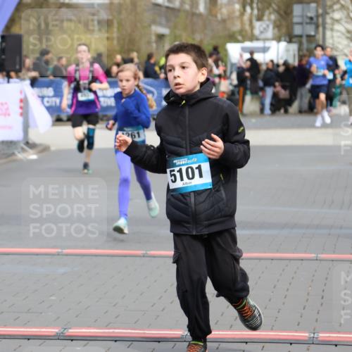 12.04.2026 - 45. Internationalen Wilhelmsburger Insellauf Strokosch-Dieckow http://msf.ph/oto/9476609 12.04.2026 12:56:48 Ziel 4545, 5101, 4261, 4933 meine-sportfotos.de