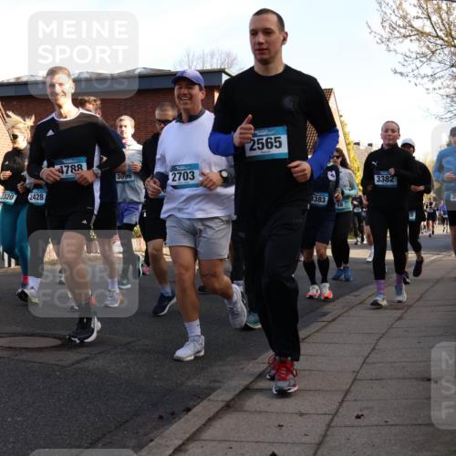 12.04.2026 - 45. Internationalen Wilhelmsburger Insellauf Yannick Fuchs http://msf.ph/oto/9476621 12.04.2026 09:03:43 Laufen 5616, 2320, 2428, 4788, 3096, 2703, 2565, 383, 3382, 3714 meine-sportfotos.de