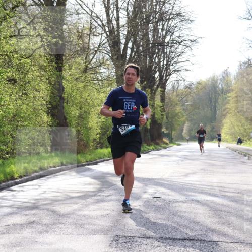 12.04.2026 - 45. Internationalen Wilhelmsburger Insellauf Yannick Fuchs http://msf.ph/oto/9476625 12.04.2026 10:11:03 Laufen 2023, 328 meine-sportfotos.de