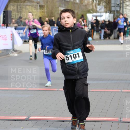 12.04.2026 - 45. Internationalen Wilhelmsburger Insellauf Strokosch-Dieckow http://msf.ph/oto/9476630 12.04.2026 12:56:48 Ziel 4545, 5101, 4261, 4933 meine-sportfotos.de