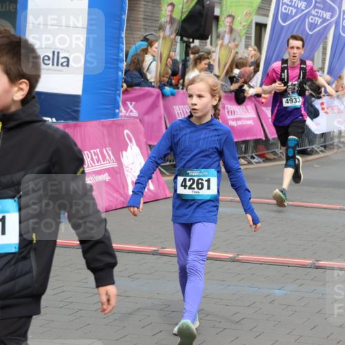 12.04.2026 - 45. Internationalen Wilhelmsburger Insellauf Strokosch-Dieckow http://msf.ph/oto/9476644 12.04.2026 12:56:51 Ziel 4261, 4933, 5131, 5184 meine-sportfotos.de