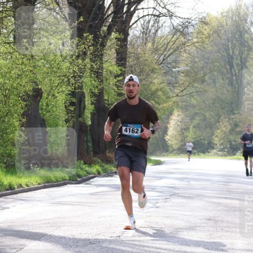 12.04.2026 - 45. Internationalen Wilhelmsburger Insellauf Yannick Fuchs http://msf.ph/oto/9476671 12.04.2026 10:11:08 Laufen 4162, 3979 meine-sportfotos.de