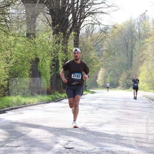 12.04.2026 - 45. Internationalen Wilhelmsburger Insellauf Yannick Fuchs http://msf.ph/oto/9476676 12.04.2026 10:11:08 Laufen 4162, 3978 meine-sportfotos.de