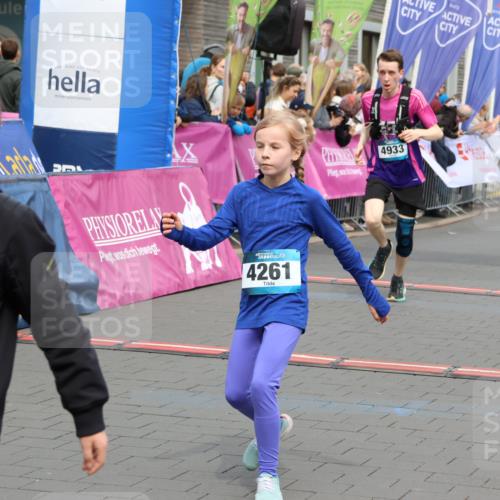 12.04.2026 - 45. Internationalen Wilhelmsburger Insellauf Strokosch-Dieckow http://msf.ph/oto/9476682 12.04.2026 12:56:51 Ziel 4261, 4933, 5131, 5184 meine-sportfotos.de