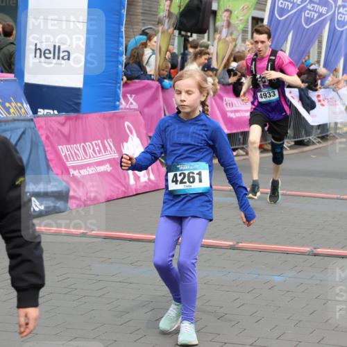 12.04.2026 - 45. Internationalen Wilhelmsburger Insellauf Strokosch-Dieckow http://msf.ph/oto/9476693 12.04.2026 12:56:51 Ziel 4261, 4933, 5131, 5184 meine-sportfotos.de