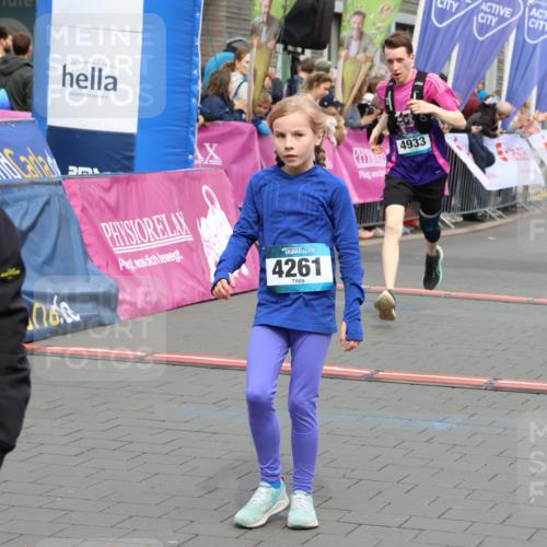 12.04.2026 - 45. Internationalen Wilhelmsburger Insellauf Strokosch-Dieckow http://msf.ph/oto/9476706 12.04.2026 12:56:51 Ziel 4261, 4933, 5131, 5184 meine-sportfotos.de