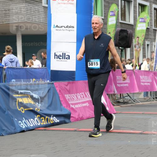 12.04.2026 - 45. Internationalen Wilhelmsburger Insellauf Strokosch-Dieckow http://msf.ph/oto/9476718 12.04.2026 13:31:13 Ziel 4456, 4463, 5815 meine-sportfotos.de