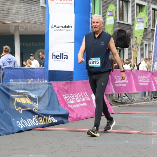 12.04.2026 - 45. Internationalen Wilhelmsburger Insellauf Strokosch-Dieckow http://msf.ph/oto/9476733 12.04.2026 13:31:13 Ziel 4456, 4463, 5815 meine-sportfotos.de