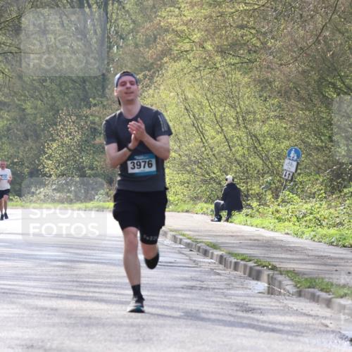 12.04.2026 - 45. Internationalen Wilhelmsburger Insellauf Yannick Fuchs http://msf.ph/oto/9476751 12.04.2026 10:11:14 Laufen 3134, 3976, 22 meine-sportfotos.de