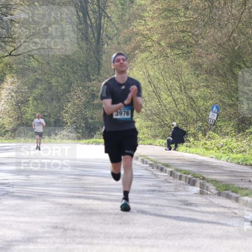 12.04.2026 - 45. Internationalen Wilhelmsburger Insellauf Yannick Fuchs http://msf.ph/oto/9476756 12.04.2026 10:11:14 Laufen 3134, 3976 meine-sportfotos.de