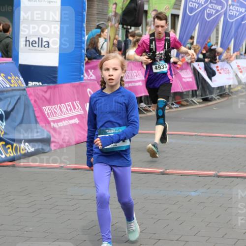 12.04.2026 - 45. Internationalen Wilhelmsburger Insellauf Strokosch-Dieckow http://msf.ph/oto/9476771 12.04.2026 12:56:51 Ziel 4261, 4933, 5131, 5184 meine-sportfotos.de