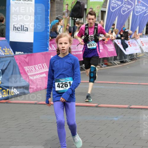 12.04.2026 - 45. Internationalen Wilhelmsburger Insellauf Strokosch-Dieckow http://msf.ph/oto/9476783 12.04.2026 12:56:51 Ziel 4261, 4933, 5131, 5184 meine-sportfotos.de