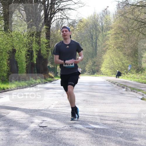 12.04.2026 - 45. Internationalen Wilhelmsburger Insellauf Yannick Fuchs http://msf.ph/oto/9476791 12.04.2026 10:11:17 Laufen 5572, 226 meine-sportfotos.de
