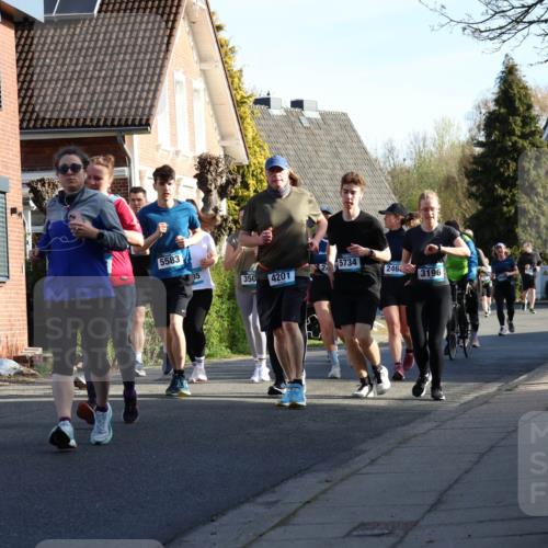 12.04.2026 - 45. Internationalen Wilhelmsburger Insellauf Yannick Fuchs http://msf.ph/oto/9476829 12.04.2026 09:04:03 Laufen 2996, 5583, 2, 350, 4201, 5734, 246, 3196 meine-sportfotos.de