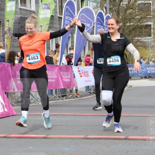 12.04.2026 - 45. Internationalen Wilhelmsburger Insellauf Strokosch-Dieckow http://msf.ph/oto/9476830 12.04.2026 13:31:10 Ziel 4456, 4463, 5815 meine-sportfotos.de